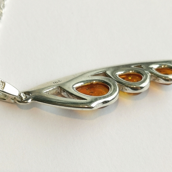 NEW, Baltic Amber sterling silver pendant necklace - Picture 3 of 5